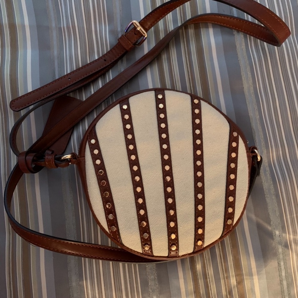 Crossbody purse